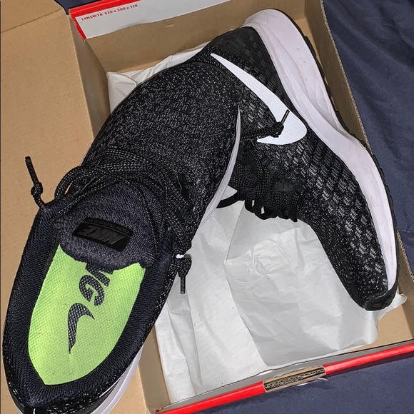 Nike Shoes - Pegasus 35 Nike Shoes - Pegasus 35